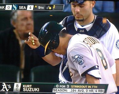 Does Your Team S Catcher Wear Baseball Forums Pre Yankee Catcher Wearing A Lovely Shade Of Red Tonite Lol